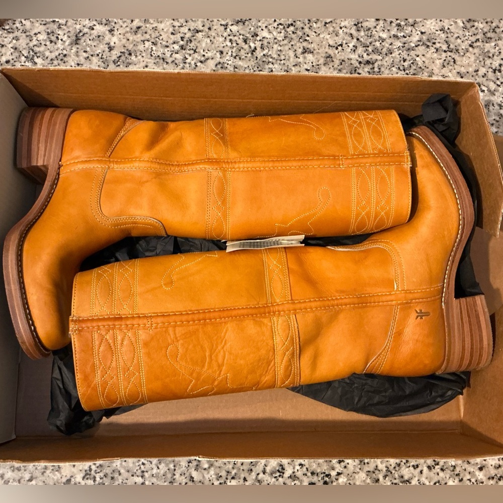 Frye Campus Stitching Horse Boots - Picture 9 of 14